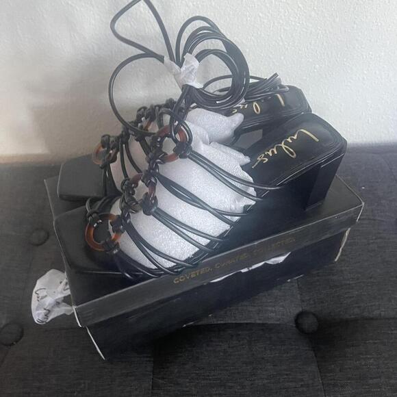 Black And Tan Lulus Lace Up - Picture 3 of 8